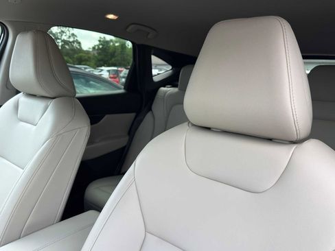 Used 2025 Nissan Murano SV AWD/4WD image 13