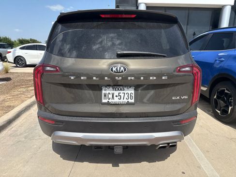 Used 2020 Kia Telluride EX w/ Towing Package FWD image 5
