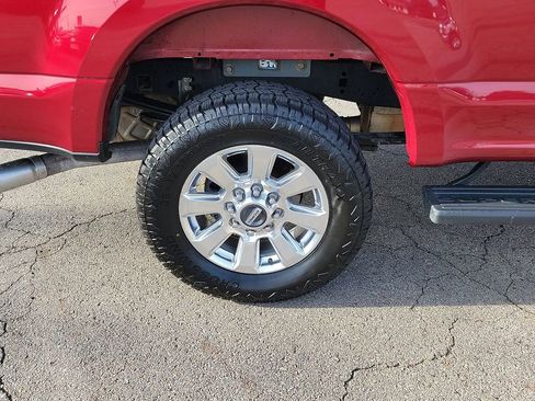 Used 2019 Ford F250 Lariat w/ Chrome Package image 7