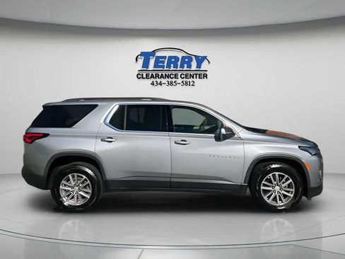 Used 2023 Chevrolet Traverse LT w/ LPO, Cargo Package AWD/4WD image 1