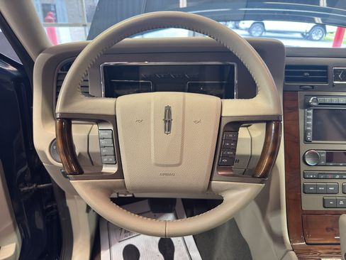 Used 2013 Lincoln Navigator 4WD w/ HD Trailer Tow Pkg image 18