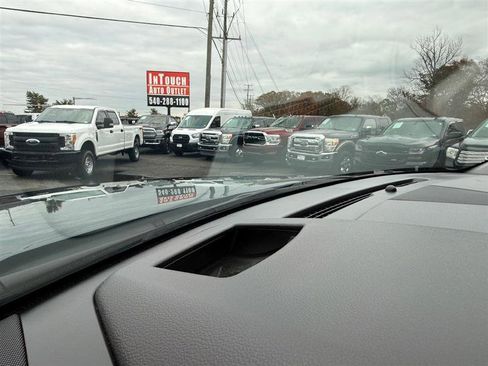 Used 2019 Chevrolet Suburban Premier image 47