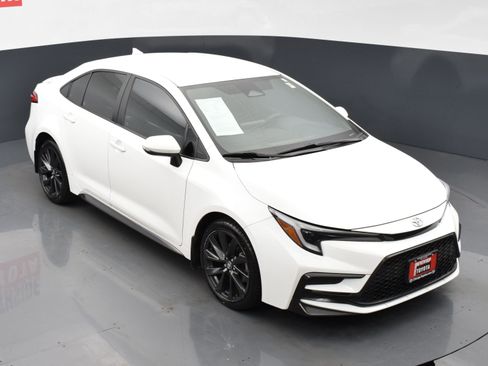 Used 2023 Toyota Corolla SE w/ Carpet Mat Package (TMS) FWD image 21