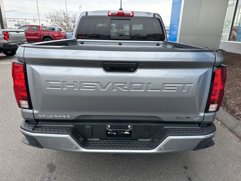 Used 2024 Chevrolet Colorado LT w/ LT Convenience Package image 6