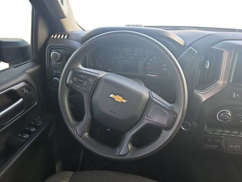 Used 2024 Chevrolet Silverado 2500 Custom w/ Custom Value Package image 12