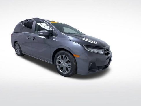 Used 2025 Honda Odyssey Touring image 2