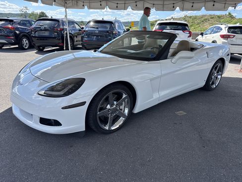 Used 2008 Chevrolet Corvette Convertible w/ Preferred Equipment Group RWD image 10