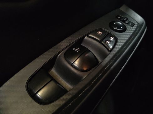 Used 2025 Nissan Sentra S FWD image 27