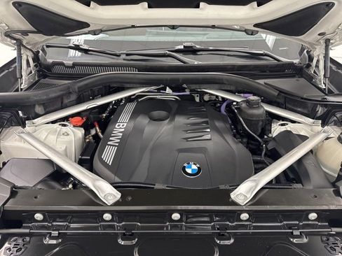 Used 2024 BMW X5 xDrive40i image 40