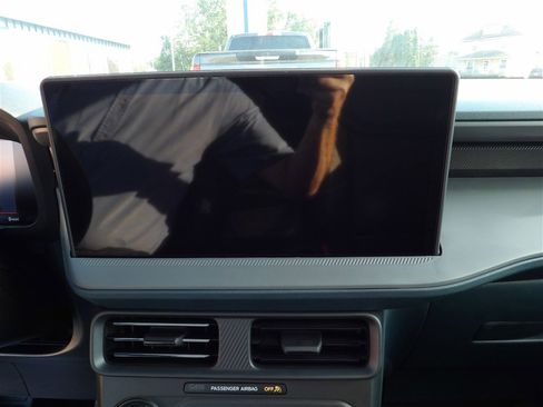 New 2025 Ford Maverick Lariat w/ Black Appearance Package image 34