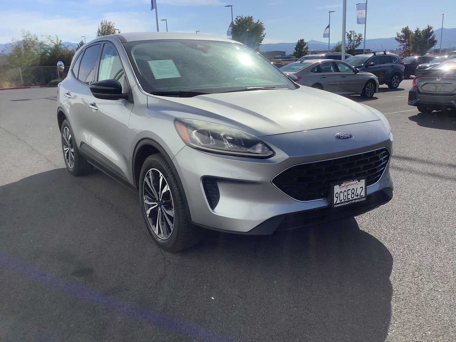Used 2022 Ford Escape SE w/ SE Sport Appearance Package AWD/4WD image 8