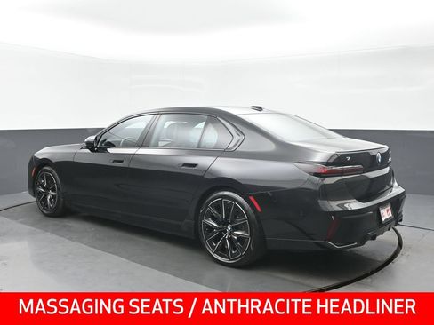 Used 2023 BMW i7 xDrive60 AWD/4WD image 5