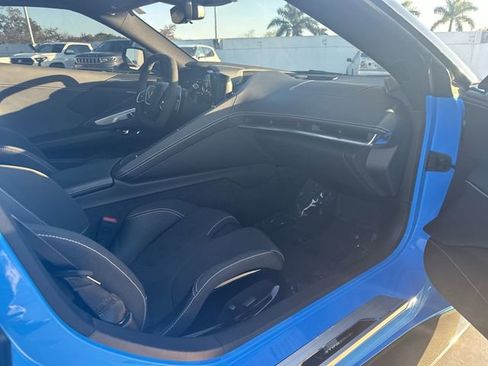 Used 2023 Chevrolet Corvette Stingray w/ Z51 Performance Package image 30