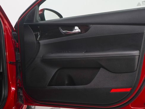 Used 2019 Kia Forte S FWD image 10