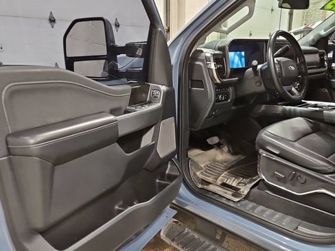 Used 2023 Ford F250 Lariat w/ Lariat Ultimate Package AWD/4WD image 11
