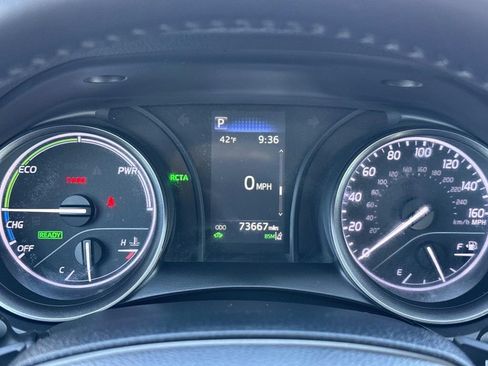 Used 2022 Toyota Camry SE w/ Cold Weather Package image 12