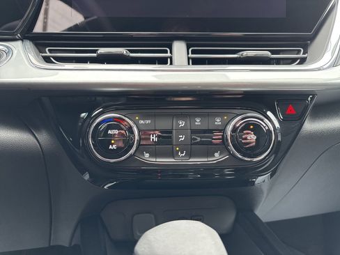 New 2026 Chevrolet Trax LT w/ Driver Confidence Package image 16