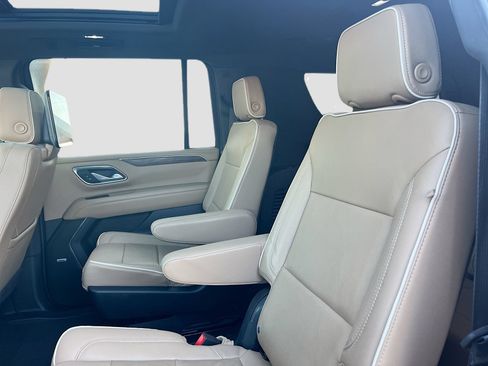 Used 2024 Chevrolet Suburban Premier w/ Advanced Technology Package AWD/4WD image 26