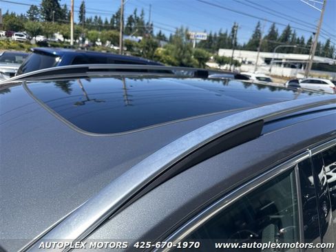 Used 2016 Volvo XC90 T6 Momentum w/ Momentum Plus Package image 15