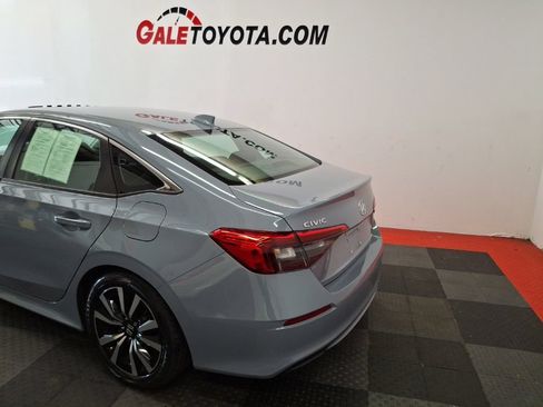 Used 2024 Honda Civic EX image 7