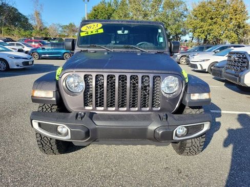 Used 2023 Jeep Gladiator Sport image 15