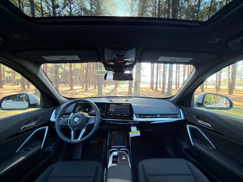 New 2026 BMW X1 xDrive28i w/ Convenience Package image 2