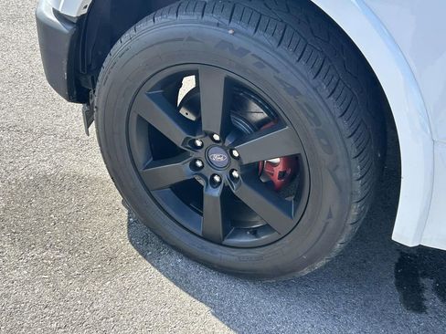 Used 2017 Ford F150 Lariat AWD/4WD image 9