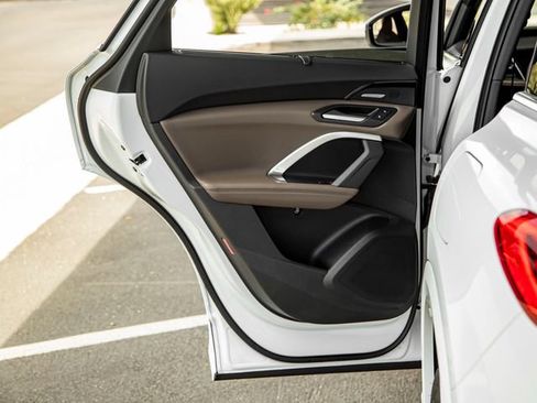 Certified 2025 Audi Q5 Premium w/ Premium Plus AWD/4WD image 23