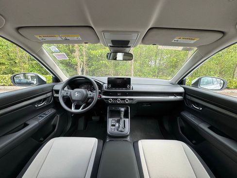 Certified 2023 Honda CR-V LX image 4