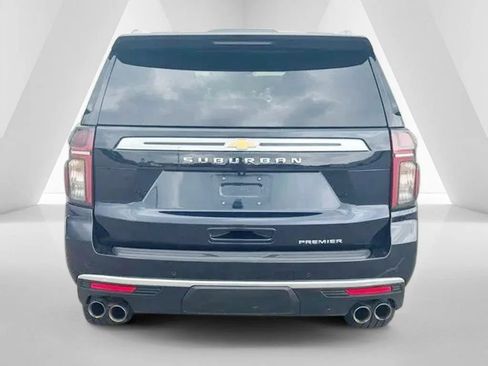 Used 2024 Chevrolet Suburban Premier AWD/4WD image 6