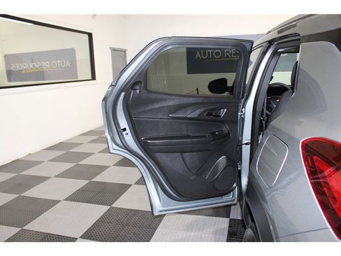 Used 2025 Chevrolet TrailBlazer LT image 12