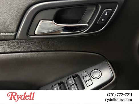 Used 2017 GMC Yukon SLT AWD/4WD image 11