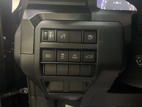 Used 2025 Toyota 4Runner Limited AWD/4WD image 26