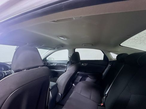Used 2021 Kia Forte LXS FWD image 13