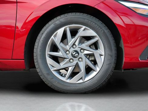 Certified 2024 Hyundai Elantra SEL FWD image 9