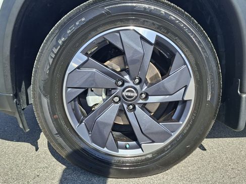Certified 2025 Nissan Rogue SV w/ SV Premium Package FWD image 25
