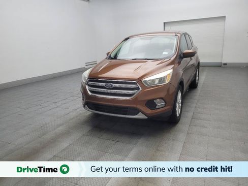 Used 2017 Ford Escape SE FWD image 1