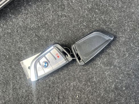 Used 2022 BMW 530i xDrive w/ M Sport Package image 33