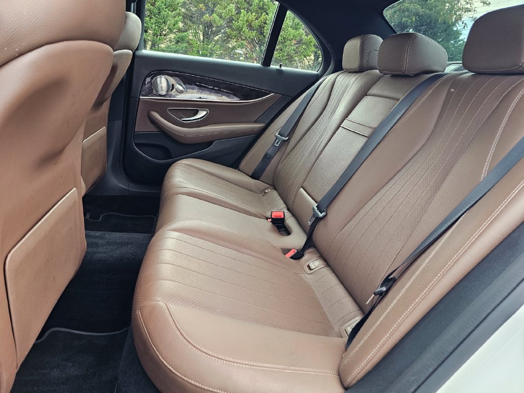 Used 2020 Mercedes-Benz E 450 4MATIC Sedan image 18