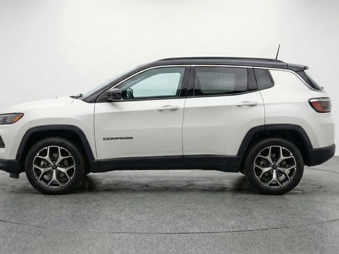 Used 2025 Jeep Compass Limited AWD/4WD image 5