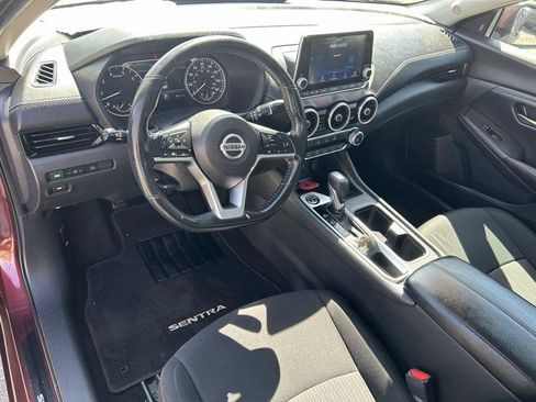 Used 2022 Nissan Sentra SV FWD image 8