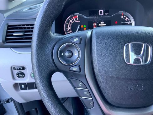 Used 2017 Honda Pilot EX image 23