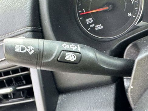 Used 2023 GMC Terrain SLT image 33