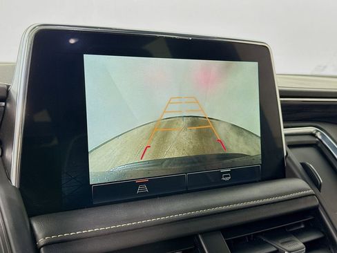 Used 2023 GMC Yukon SLT image 13