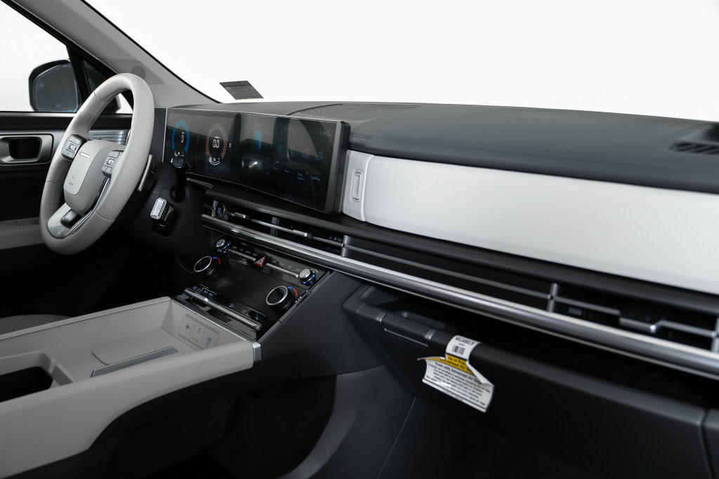 Certified 2026 Hyundai Santa Fe SE FWD image 37