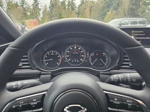 New 2026 MAZDA MAZDA3 Hatchback w/Premium Plus Pkg image 14