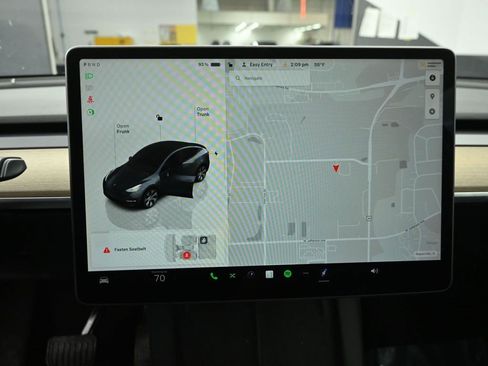 Used 2023 Tesla Model Y Long Range image 13