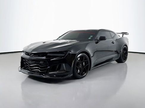 Used 2018 Chevrolet Camaro ZL1 RWD image 1