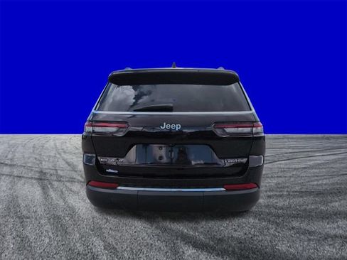 Used 2022 Jeep Grand Cherokee L Limited AWD/4WD image 5