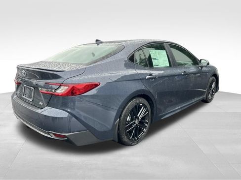 New 2026 Toyota Camry SE FWD image 5